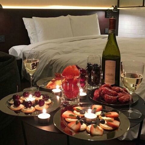 Have a romantic dinner with your Nigerian partner on Valentine's day